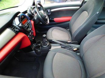 Mini Hatch 1.5 Cooper Euro 6 (s/s) 3dr