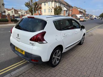 Peugeot 3008 1.6 e-HDi Allure SUV 5dr Diesel EGC Euro 5 (s/s) (115 ps)