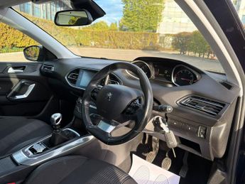 Peugeot 308 1.2 PureTech GPF Allure Hatchback 5dr Petrol Manual Euro 6 (s/s)