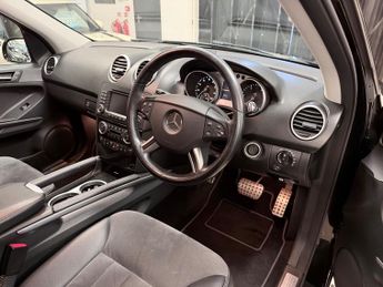 Mercedes-Benz M Class 4.0 ML420 CDI Sport SUV 5dr Diesel 7G-Tronic (294 g/km, 306 bhp)