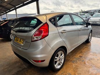 Ford Fiesta 1.5 TDCi Zetec Hatchback 5dr Diesel Manual Euro 5 (75 ps)
