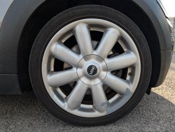 Mini Hatch 1.6 Cooper S Hatchback 3dr Petrol Steptronic Euro 4 (175 ps)