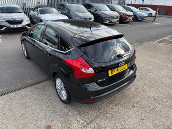 Ford Focus 1.6 TDCi Zetec Hatchback 5dr Diesel Manual Euro 5 (s/s) (115 ps)