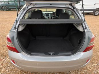 Honda Civic 1.6 i-VTEC SE Hatchback 5dr Petrol Automatic (172 g/km, 108 bhp)