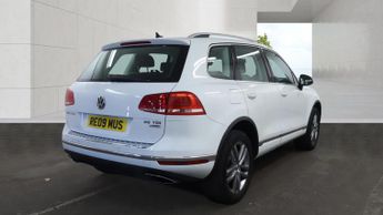 Volkswagen Touareg 3.0 TDI V6 BlueMotion Tech SE SUV 5dr Diesel Tiptronic 4WD Euro 