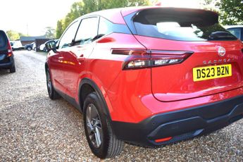 Nissan Qashqai 1.3 DIG-T MHEV Acenta Premium XTRON Euro 6 (s/s) 5dr