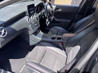 Mercedes-Benz A Class 2.1 A220d AMG Line Hatchback 5dr Diesel 7G-DCT 4MATIC Euro 6 (s/