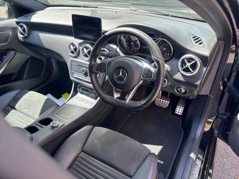 Mercedes-Benz A Class 2.1 A220d AMG Line Hatchback 5dr Diesel 7G-DCT 4MATIC Euro 6 (s/