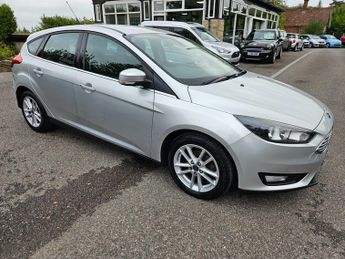 Ford Focus 1.0T Zetec Hatchback 5dr Petrol Manual Euro 6 (s/s) (125 ps)