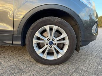 Ford Kuga 1.5T EcoBoost Titanium SUV 5dr Petrol Auto AWD Euro 6 (s/s) (182
