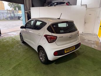 Hyundai i10 1.0 Blue Drive SE Hatchback 5dr Petrol Manual Euro 6 (s/s) (66 p