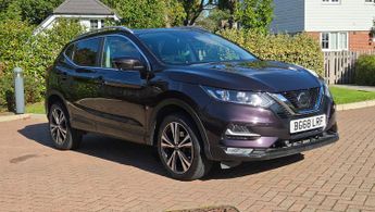 Nissan Qashqai 1.3 DIG-T N-Connecta Euro 6 (s/s) 5dr 1 Owner 44000 Miles