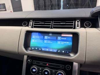 Land Rover Range Rover 4.4 SD V8 Vogue SUV 5dr Diesel Auto 4WD Euro 6 (s/s) (339 ps)