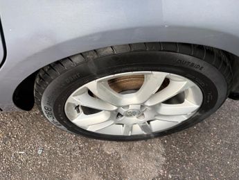 Vauxhall Corsa 1.2i 16v SXi Hatchback 5dr Petrol Manual (146 g/km, 79 bhp)