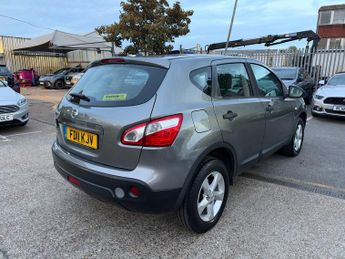 Nissan Qashqai 1.6 Visia SUV 5dr Petrol Manual 2WD Euro 5 (s/s) (117 ps)
