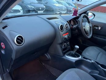 Nissan Qashqai 1.6 Visia SUV 5dr Petrol Manual 2WD Euro 5 (s/s) (117 ps)