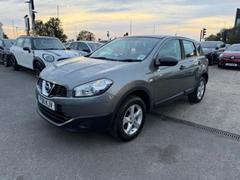 Nissan Qashqai 1.6 Visia SUV 5dr Petrol Manual 2WD Euro 5 (s/s) (117 ps)