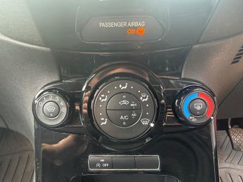 Ford Fiesta 1.0T EcoBoost Zetec Hatchback 3dr Petrol Manual Euro 5 (s/s) (10
