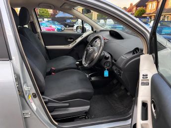 Toyota Yaris 1.3 VVT-i T3 Hatchback 5dr Petrol Manual (141 g/km, 85 bhp) - LO