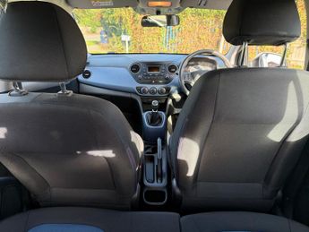 Hyundai i10 1.2 SE Hatchback 5dr Petrol Manual Euro 5 (87 ps)