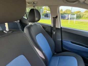 Hyundai i10 1.2 SE Hatchback 5dr Petrol Manual Euro 5 (87 ps)