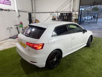 Audi A3 2.0 TDI S line Hatchback 3dr Diesel S Tronic Auto 6Spd quattro E