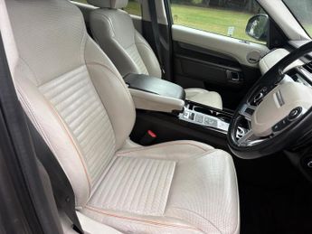 Land Rover Discovery 2.0 SD4 HSE Luxury SUV 5dr Diesel Auto 4WD Euro 6 (s/s) (240 ps)