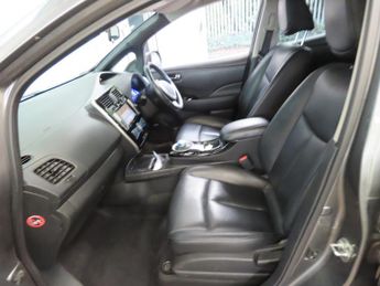 Nissan LEAF 30kWh Tekna Hatchback 5dr Electric Auto (109 bhp)