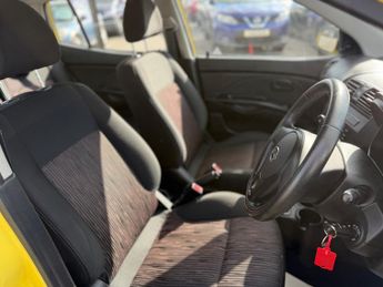 Kia Picanto 1.1 Strike Hatchback 5dr Petrol Manual (114 g/km, 64 bhp)