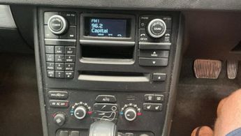 Volvo XC90 2.4 D5 ES SUV 5dr Diesel Geartronic 4WD Euro 5 (200 ps)