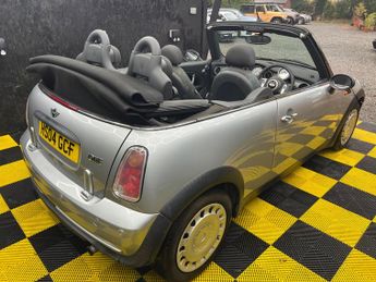 Mini Convertible 1.6 One Euro 3 2dr