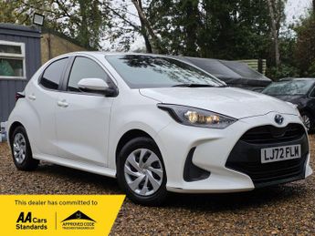 Toyota Yaris 1.5 VVT-h Design Hatchback 5dr Petrol Hybrid E-CVT Euro 6 (s/s) 