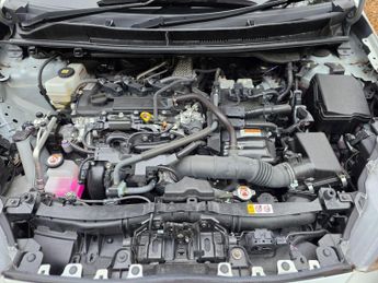 Toyota Yaris 1.5 VVT-h Design Hatchback 5dr Petrol Hybrid E-CVT Euro 6 (s/s) 