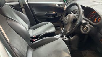 Vauxhall Corsa 1.4i 16v Design Hatchback 5dr Petrol Automatic (a/c) (158 g/km, 