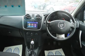 Dacia Sandero Stepway 0.9 TCe Laureate Hatchback 5dr Petrol Manual Euro 6 (s/s) (90 ps