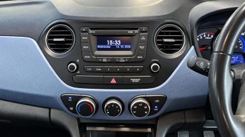 Hyundai i10 1.0 Premium Hatchback 5dr Petrol Manual Euro 5 (66 ps) - LONG MO
