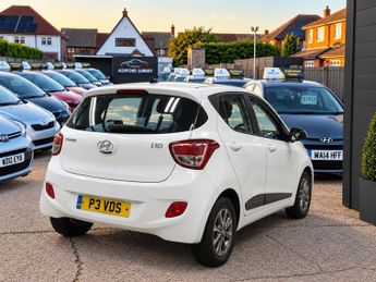 Hyundai i10 1.0 Premium Hatchback 5dr Petrol Manual Euro 5 (66 ps) - LONG MO