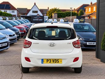 Hyundai i10 1.0 Premium Hatchback 5dr Petrol Manual Euro 5 (66 ps) - LONG MO
