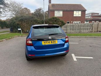 Skoda Rapid Spaceback 1.6 TDI Elegance Hatchback 5dr Diesel Manual Euro 5 (105 ps)