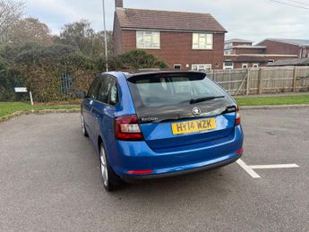 Skoda Rapid Spaceback 1.6 TDI Elegance Hatchback 5dr Diesel Manual Euro 5 (105 ps)