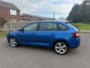 Skoda Rapid Spaceback 1.6 TDI Elegance Hatchback 5dr Diesel Manual Euro 5 (105 ps)