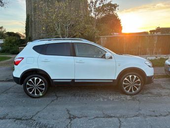 Nissan Qashqai 1.6 dCi n-tec SUV 5dr Diesel Manual 2WD Euro 5 (130 ps)