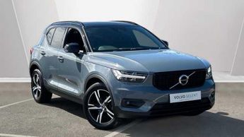 Volvo XC40 T3 R-Design Manual (Front Park Assist, Rear Camera, Wireless Cha