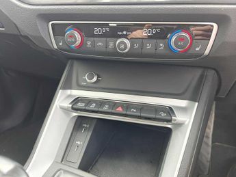 Audi Q3 Sport 35 TFSI  150 PS S tronic