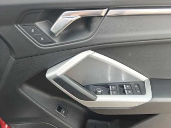 Audi Q3 Sport 35 TFSI  150 PS S tronic