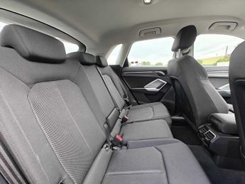 Audi Q3 Sport 35 TFSI  150 PS S tronic