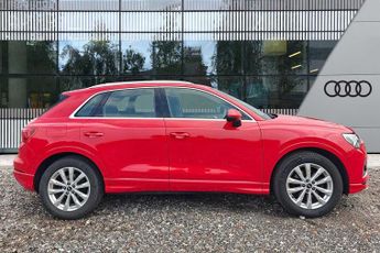 Audi Q3 Sport 35 TFSI  150 PS S tronic