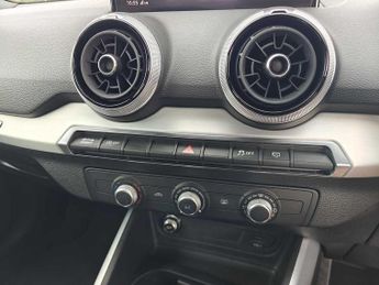 Audi Q2 S line 35 TFSI  150 PS S tronic