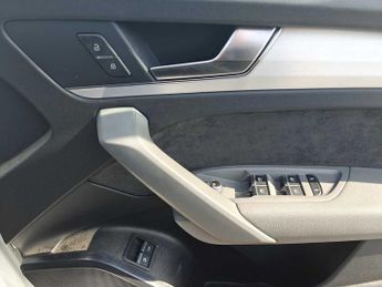 Audi Q5 S line 50 TFSI e quattro 299 PS S tronic