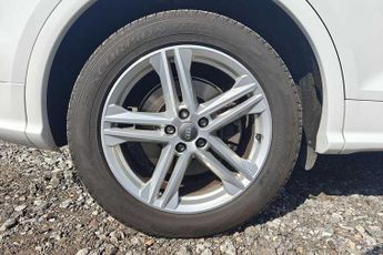 Audi Q5 S line 50 TFSI e quattro 299 PS S tronic